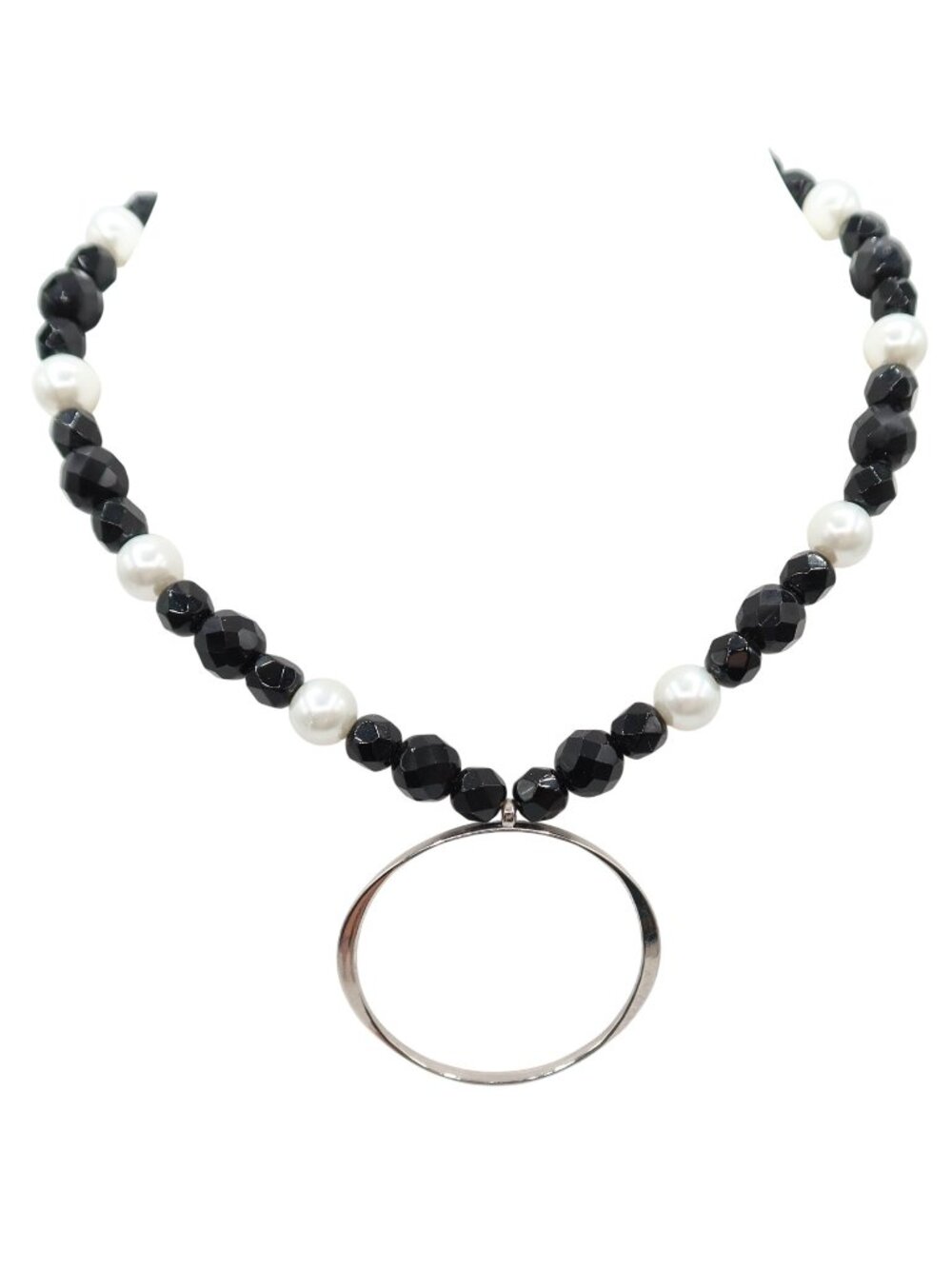 WHITE HOUSE BLACK MARKET Beaded Silver Tone Circle Loop Pendant Choker Necklace